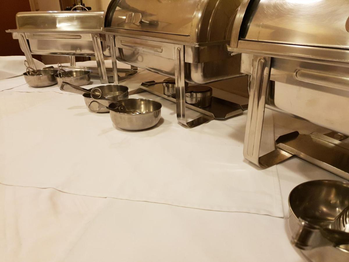 Hotel Carlstadt 卡尔洛瓦茨 外观 照片