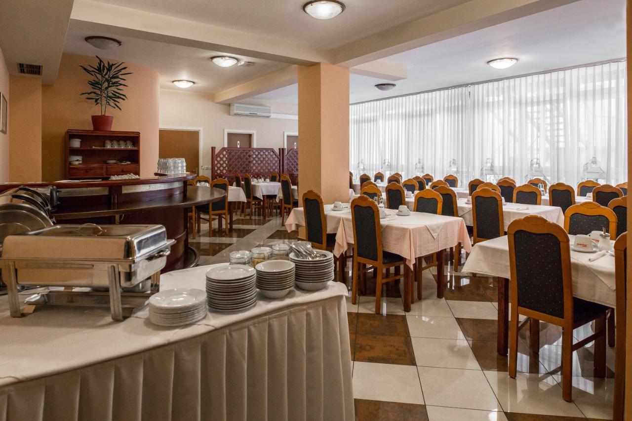 Hotel Carlstadt 卡尔洛瓦茨 外观 照片